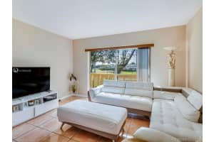 7440 Miami Lakes Dr APT F206, Miami Lakes, FL 33014, Sold 08/08/19