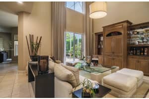 1656 Diplomat Dr, Miami, FL 33179, Sold 05/28/21