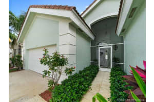 715 SE 29th Dr, Homestead, FL 33033, Sold 04/29/19