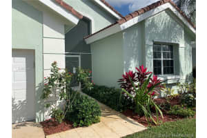 715 SE 29th Dr, Homestead, FL 33033, Sold 04/29/19