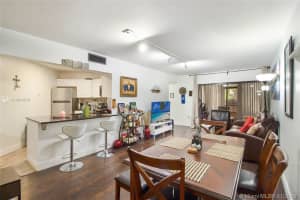 9419 Fontainebleau Blvd, Miami, FL 33172, Sold 04/18/19