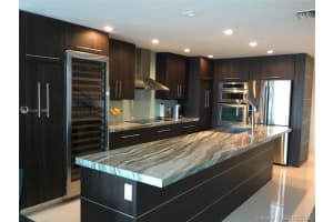 2950 NE 188th St, Miami, FL 33180, Sold 04/15/19