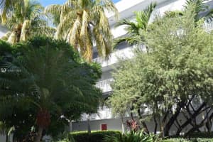 8251 NW 8th St, Miami, FL 33126, Sold 03/25/19