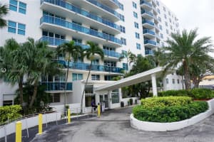 7501 E Treasure Dr #4s, North Bay Village, FL 33141, Sold 05/06/19