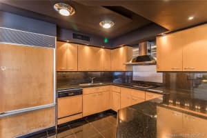 6061 Collins Ave #19c, Miami Beach, FL 33141, Sold 04/08/19