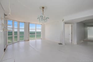 6423 Collins Ave, Miami Beach, FL 33141, Sold 03/26/19