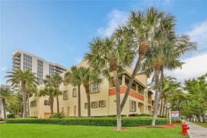 3236 NE 6th St, Pompano Beach, FL 33062, Sold 06/17/19