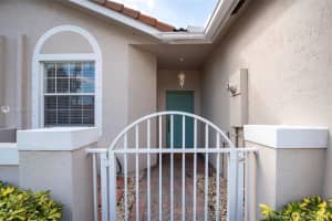 2701 E Aragon Blvd, Sunrise, FL 33313, Sold 03/29/19