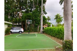 118 W 4th Ct, Miami Beach, FL 33139, Sold 03/13/19
