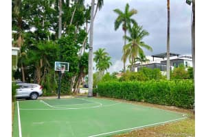 118 W 4th Ct, Miami Beach, FL 33139, Sold 03/13/19