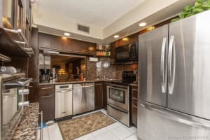 6423 Collins Ave, Miami, FL 33141, Sold 06/04/20