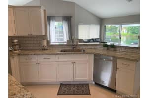 10236 SW 12th St, Pembroke Pines, FL 33025, Sold 03/29/19