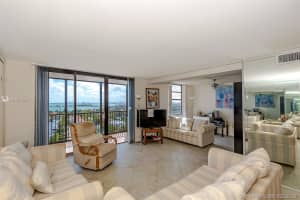2500 NE 135th St B1205, North Miami, FL 33181, Sold 04/15/19