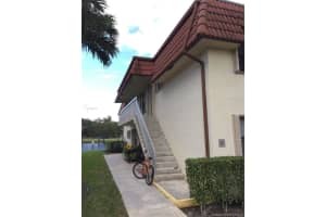 467 NW 100th Pl, Pembroke Pines, FL 33024, Sold 03/05/19
