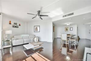 3401 N Country Club Dr, Aventura, FL 33180, Sold 06/03/19