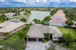 5168 Lakewood Dr, Cooper City, FL 33330, Sold 05/29/19