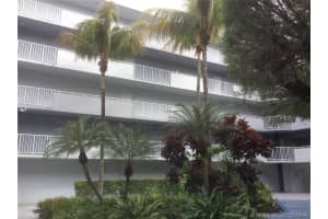 8261 NW 8th St, Miami, FL 33126, Sold 03/29/19