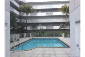 8261 NW 8th St, Miami, FL 33126, Sold 03/29/19