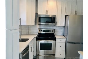805 W Oakland Park Blvd APT E11, Wilton Manors, FL 33311, Sold 04/04/19