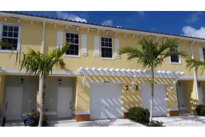 4041 NW 11th St, Lauderhill, FL 33313, Sold 05/22/19