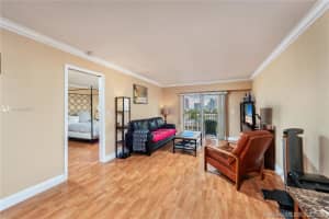 1000 Michigan Ave, Miami Beach, FL 33139, Sold 06/17/19