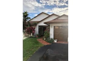 19118 NW 77th Pl, Hialeah, FL 33015, Sold 08/14/19