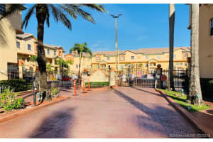 905 NW 82nd Ave, Miami, FL 33126, Sold 04/08/19