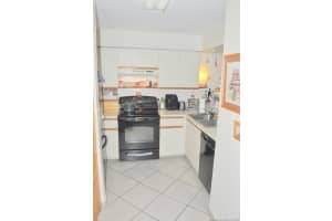 15555 Miami Lakeway N, Miami Lakes, FL 33014, Sold 08/21/19