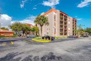 5199 NW 7th St, Miami, FL 33126, Sold 05/01/19