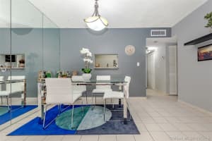 5199 NW 7th St, Miami, FL 33126, Sold 05/01/19