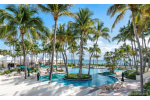 727 Crandon Blvd, Key Biscayne, FL 33149, Sold 09/10/19