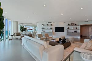 2711 S Ocean Dr, Hollywood, FL 33019, Sold 10/15/19