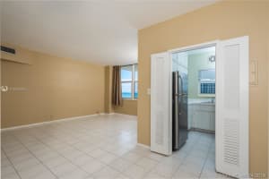 4747 Collins Ave, Miami Beach, FL 33140, Sold 09/17/19