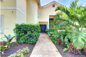 1604 Eastlake Way, Weston, FL 33326, Sold 04/25/19