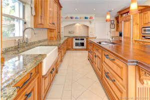 1604 Eastlake Way, Weston, FL 33326, Sold 04/25/19