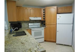 9705 Fontainebleau Blvd B106, Miami, FL 33172, Sold 04/09/19