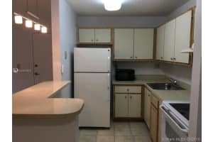 7210 NW 179th St, Hialeah, FL 33015, Sold 08/23/19