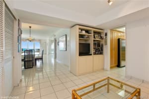 5001 Collins Ave #10k, Miami Beach, FL 33140, Sold 08/28/19