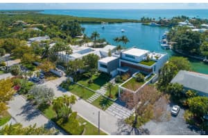 880 Harbor Dr, Key Biscayne, FL 33149, Sold 06/02/21