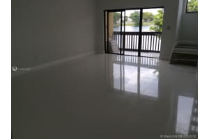 10060 NW 9th St Cir, Miami, FL 33172, Sold 06/19/19