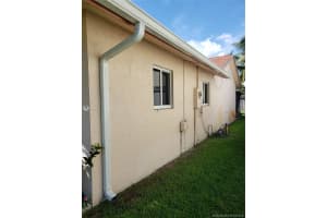 9031 N Lake Miramar Cir, Miramar, FL 33025, Sold 05/22/19