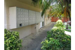414 SW 82nd Cir Ln, Miami, FL 33193, Sold 10/16/19