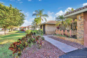 817 NW 110th Ln, Coral Springs, FL 33071, Sold 04/26/19