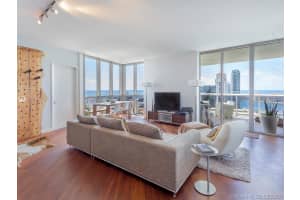 400 Alton Rd, Miami Beach, FL 33139, Sold 11/27/19