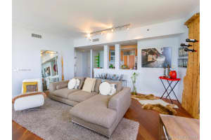 400 Alton Rd, Miami Beach, FL 33139, Sold 11/27/19