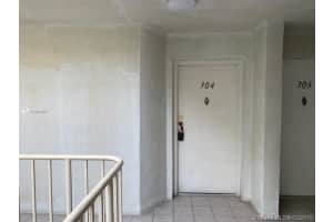 8201 NW 8th St, Miami, FL 33126, Sold 07/12/19
