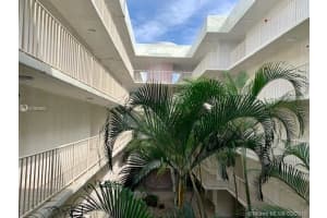 8201 NW 8th St, Miami, FL 33126, Sold 07/12/19