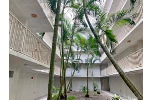 8201 NW 8th St, Miami, FL 33126, Sold 07/12/19