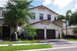 10434 NW 70th Ln, Doral, FL 33178, Sold 01/08/20