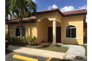 8535 NW 189th Ln, Hialeah, FL 33015, Sold 04/30/19